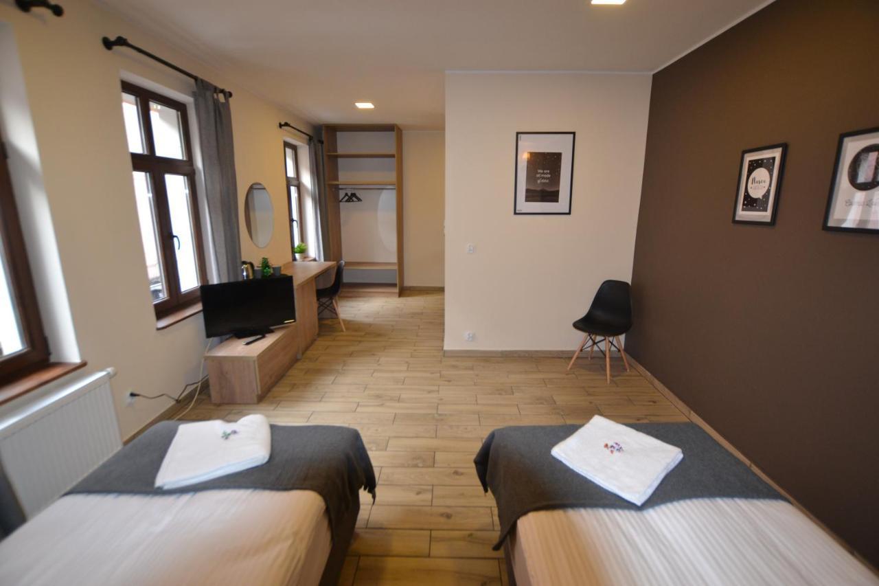 Sleepwell Apartments Legnica Ngoại thất bức ảnh
